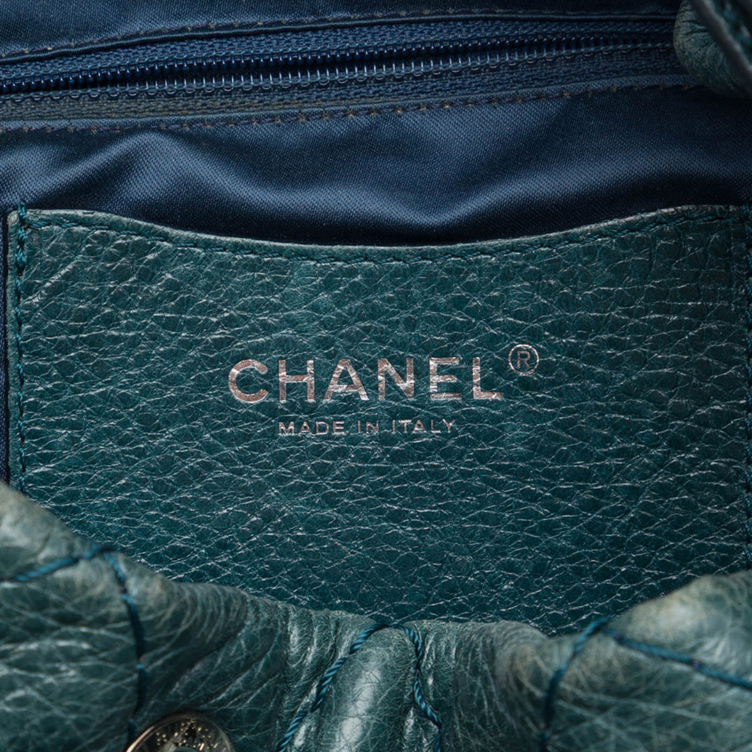 Chanel Matelassé Glacé On The Road Sac seau Cuir de veau Bleu – vue 5 – GABY PARIS
