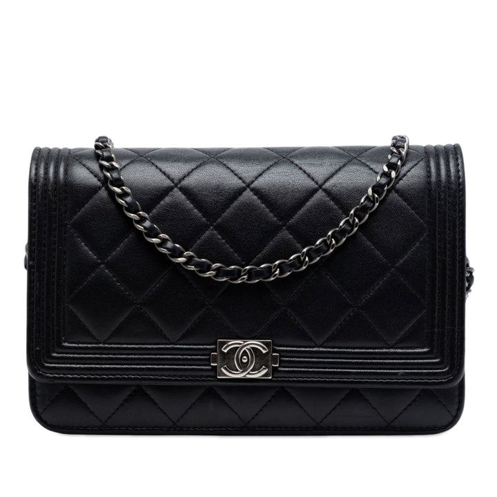 Chanel Matelassé Cuir d’agneau Boy Wallet on Chain