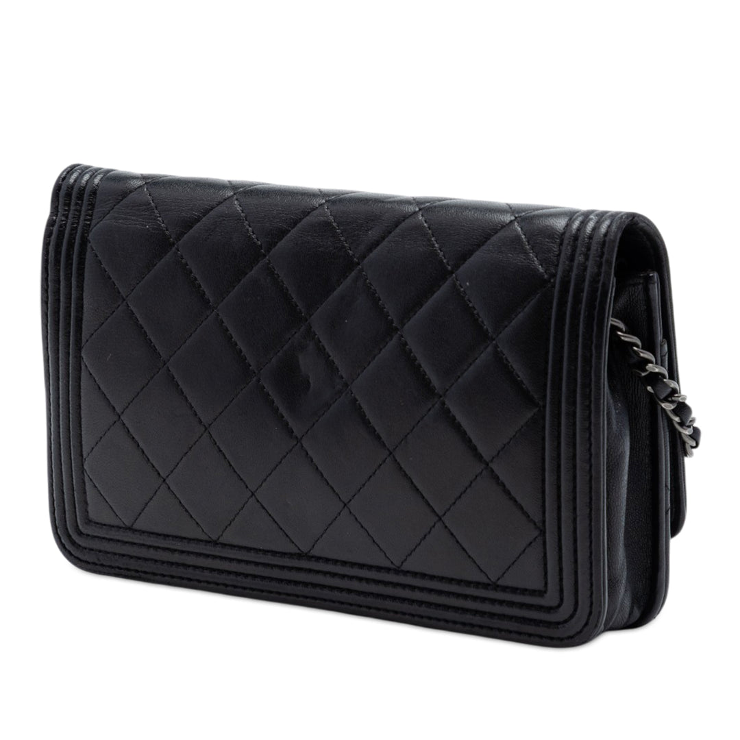 Chanel Matelassé Cuir d’agneau Boy Wallet on Chain