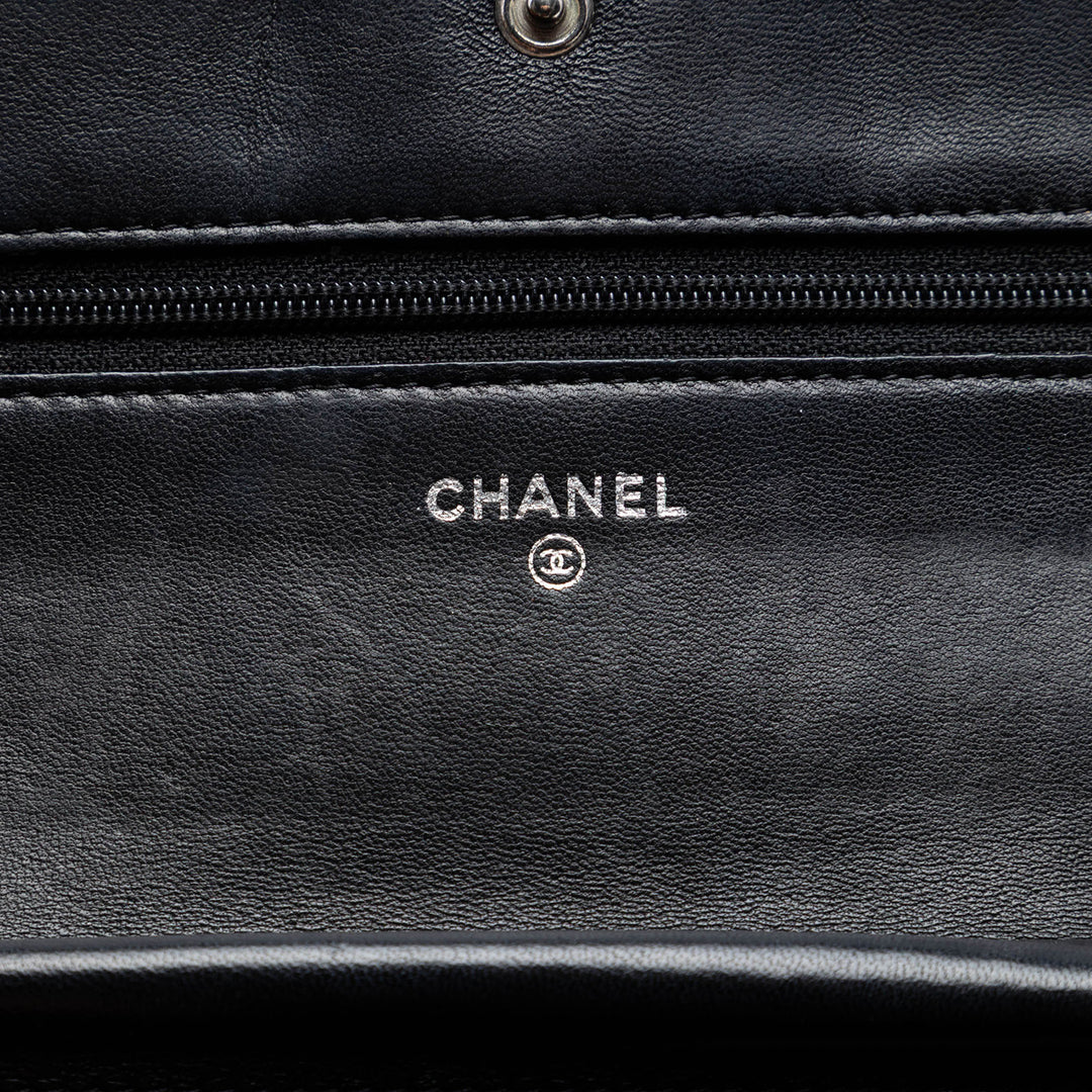 Chanel Matelassé Cuir d’agneau Boy Wallet on Chain