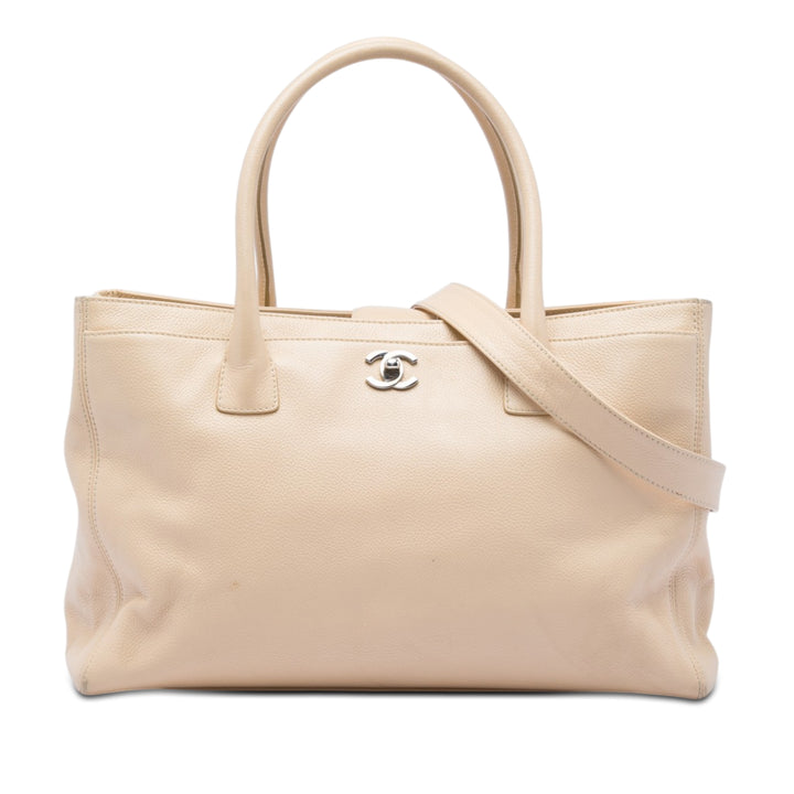 Chanel Medium Cuir de veau Executive Cerf Shopper Cabas