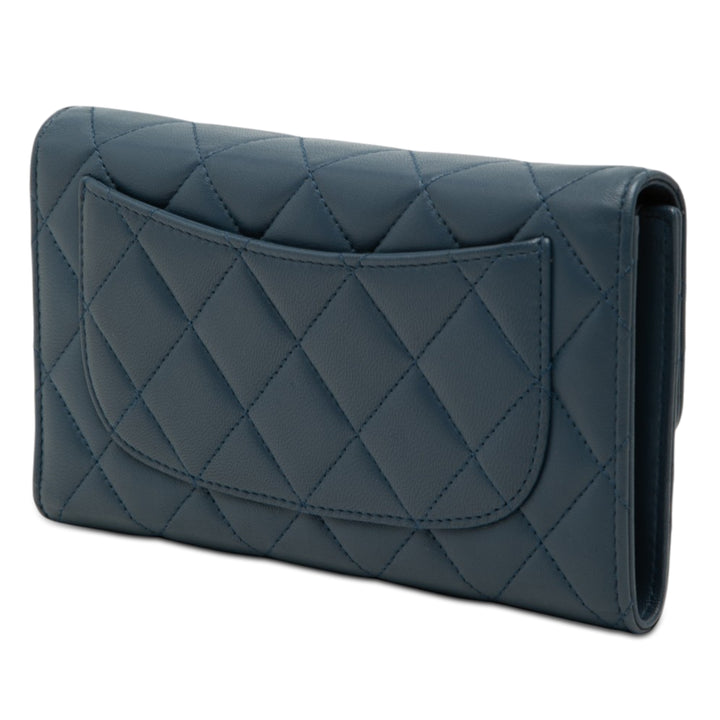 Chanel CC Matelassé Cuir d’agneau Classic à rabat Portefeuille