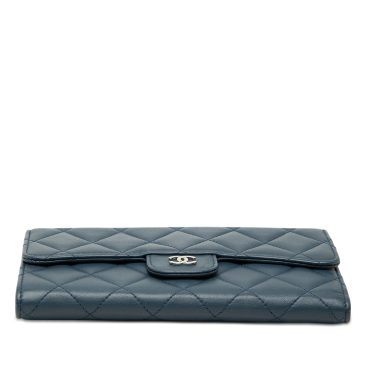Chanel CC Matelassé Cuir d’agneau Classic à rabat Portefeuille