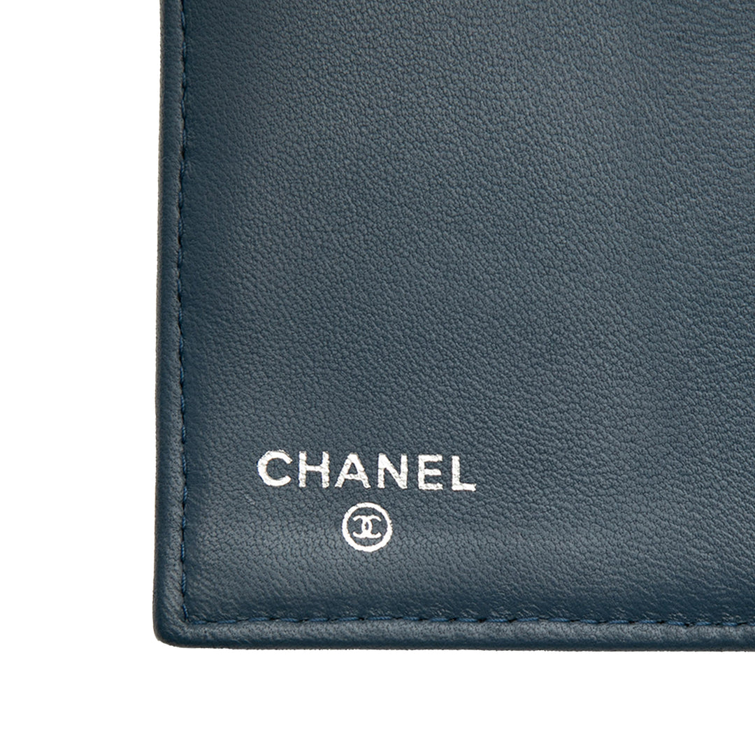 Chanel CC Matelassé Cuir d’agneau Classic à rabat Portefeuille