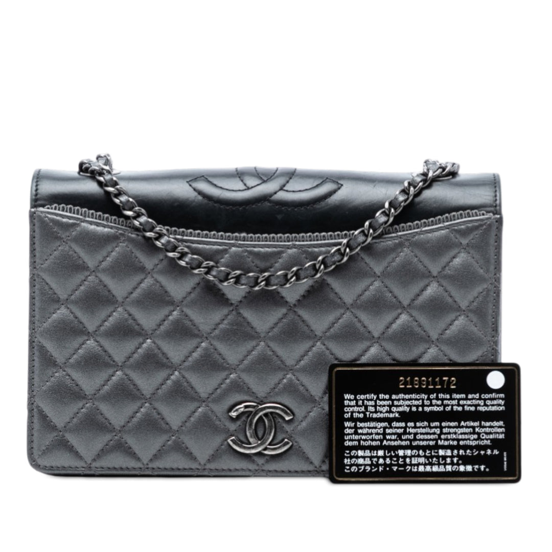 Chanel Small Matelassé Metallic Cuir d’agneau Ballerine à rabat
