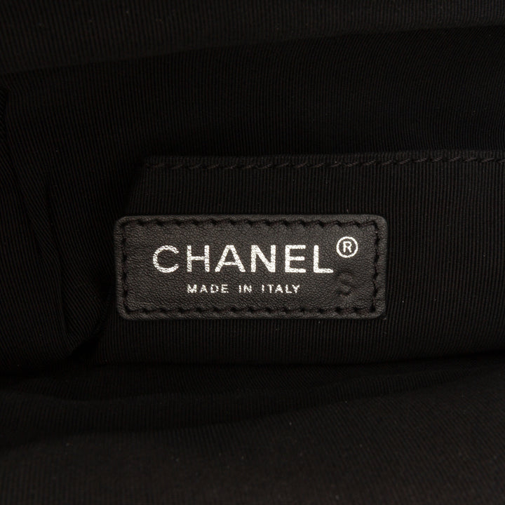 Chanel Quilted Métallisé Goatskin Tabatiere Kisslock Foldover Pochette Argenté