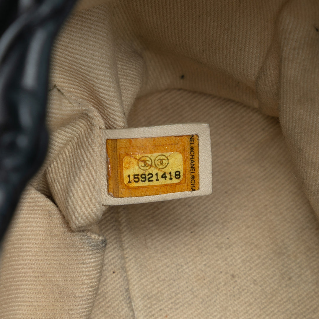 Chanel Large vieilli Cuir de veau Chic Quilt à rabat