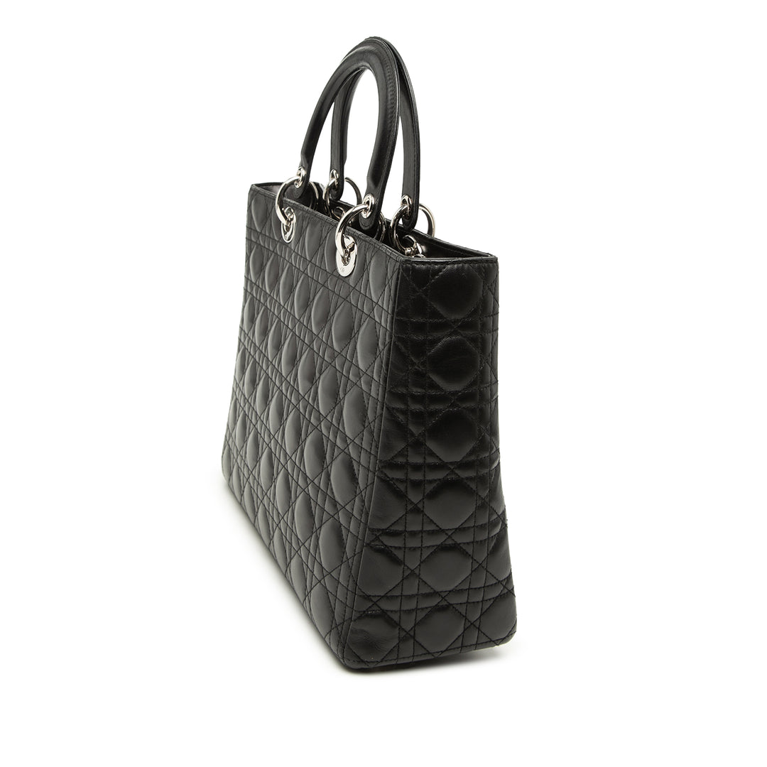 Dior Large Cuir d’agneau Cannage Lady Dior