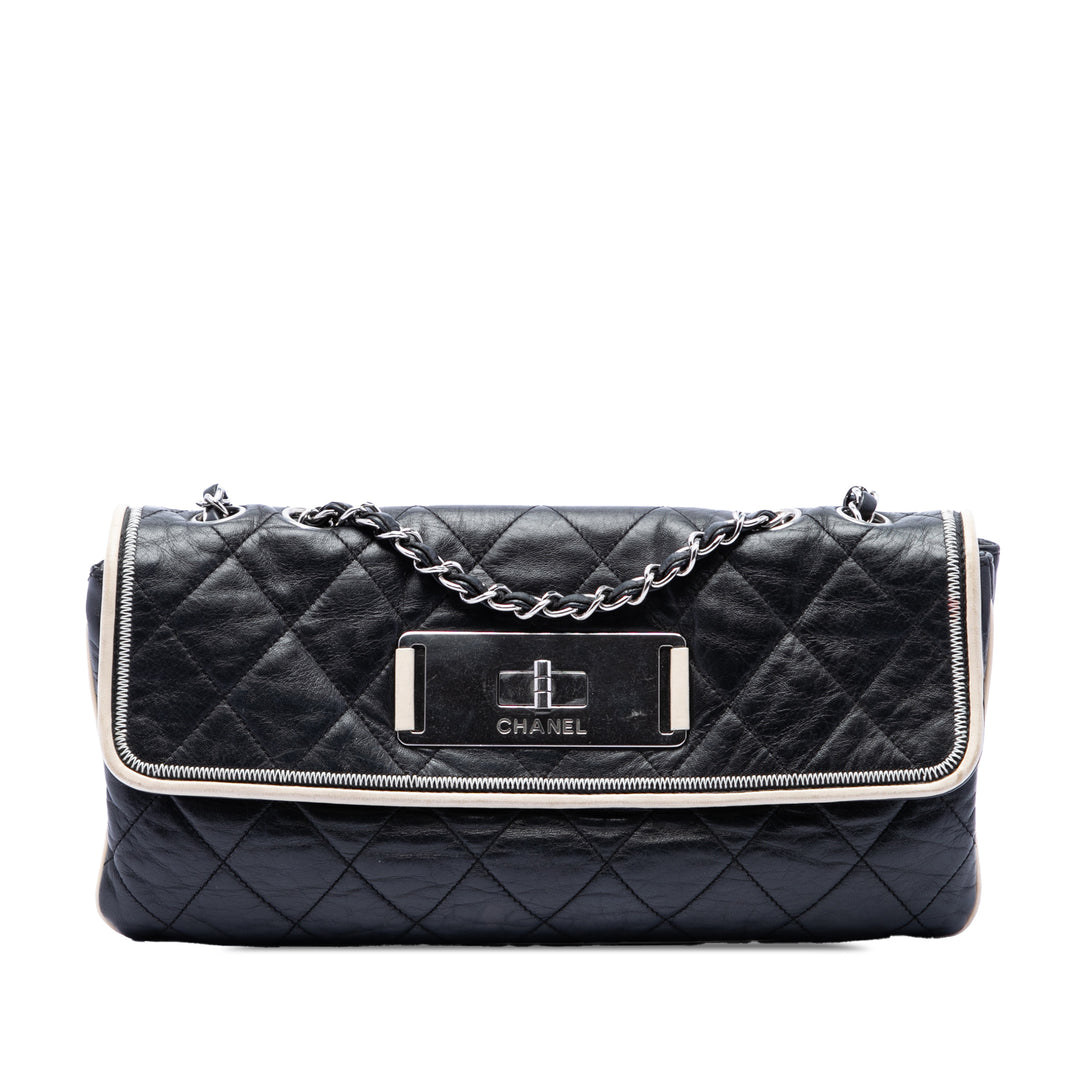 Chanel Matelassé Cuir d’agneau East West Mademoiselle à rabat