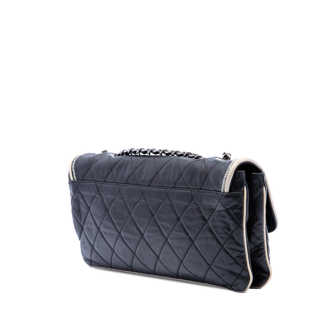 Chanel Matelassé Cuir d’agneau East West Mademoiselle à rabat