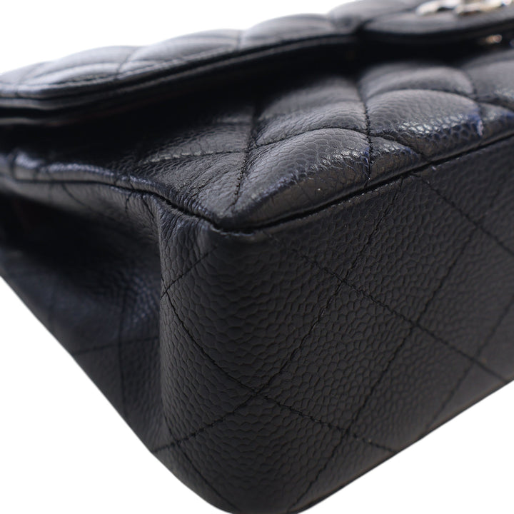 Chanel Classic Double rabat Petit Cuir caviar