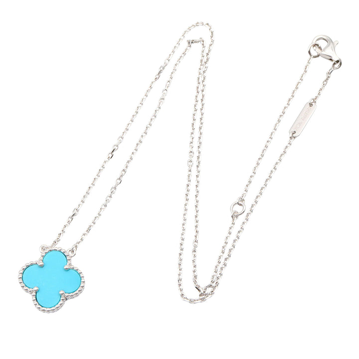 van cleef and arpels 18K Blanc Doré and Turquoise Vintage Alhambra Pendant Collier Argenté