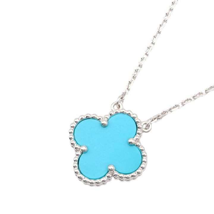 van cleef and arpels 18K Blanc Doré and Turquoise Vintage Alhambra Pendant Collier Argenté