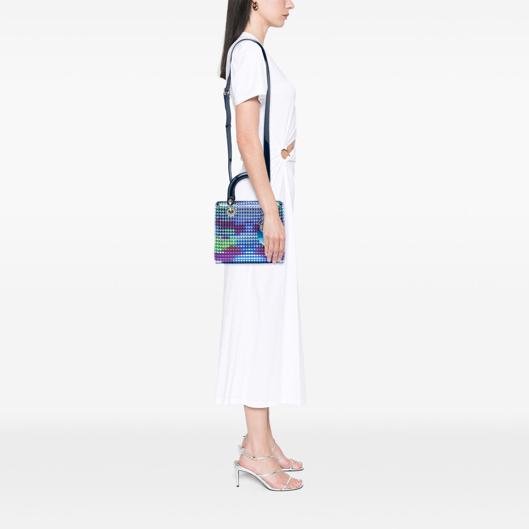 Dior Dior Lady Art No 3 Edition Li Shurui Imprimé et clouté Lady Dior Moyen Cuir de veau Bleu – vue 5 – GABY PARIS