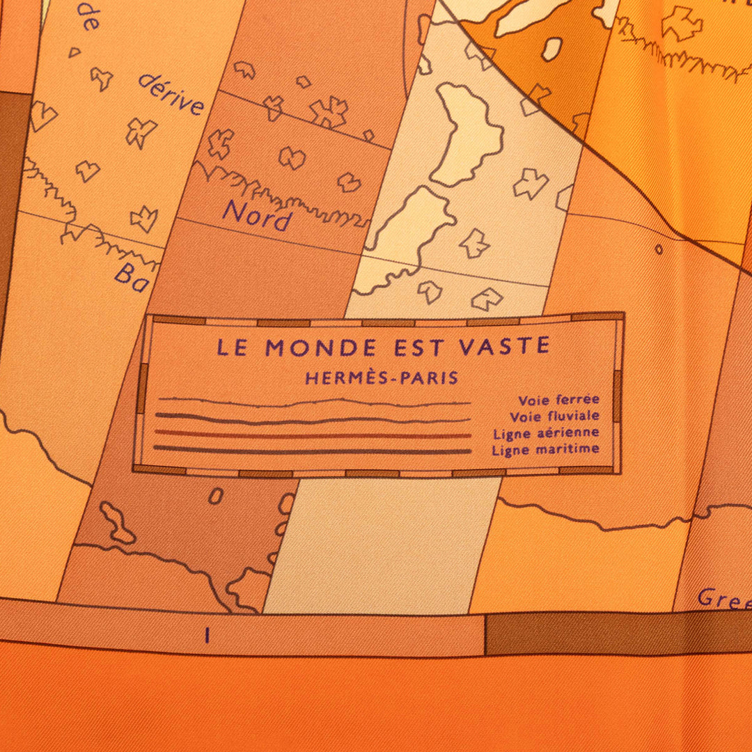 Hermès Le Monde Est Vaste Soie Foulard 90