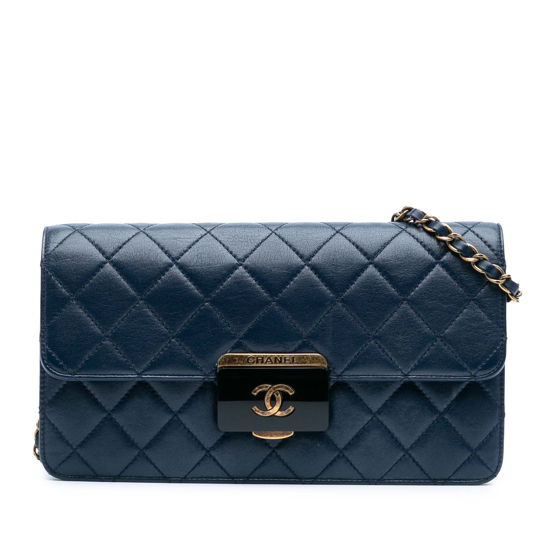 Medium Sheepskin Beauty Lock Flap Blue - Gaby Paris