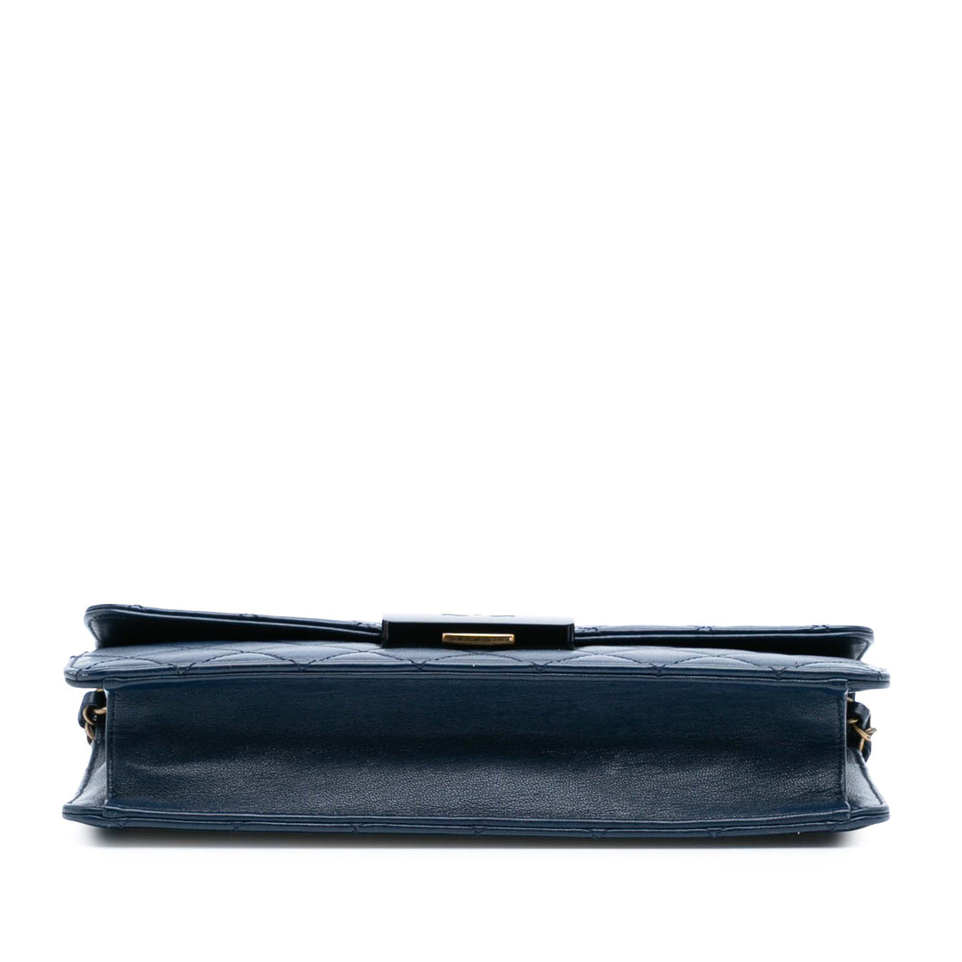 Medium Sheepskin Beauty Lock Flap Blue - Gaby Paris