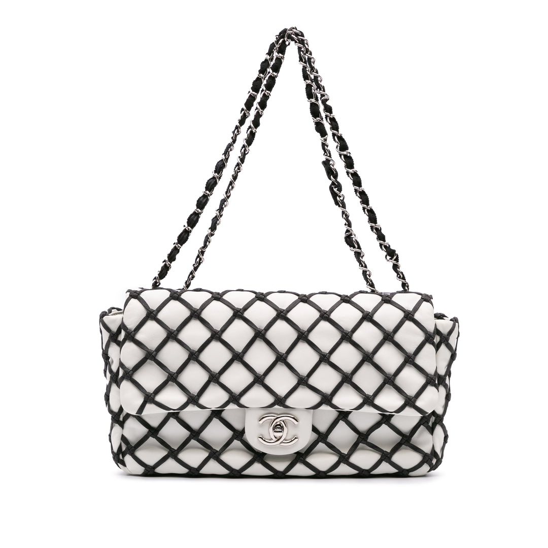 Chanel Jumbo Cuir de veau Canebiers Net Flap Blanc – GABY PARIS Authentique