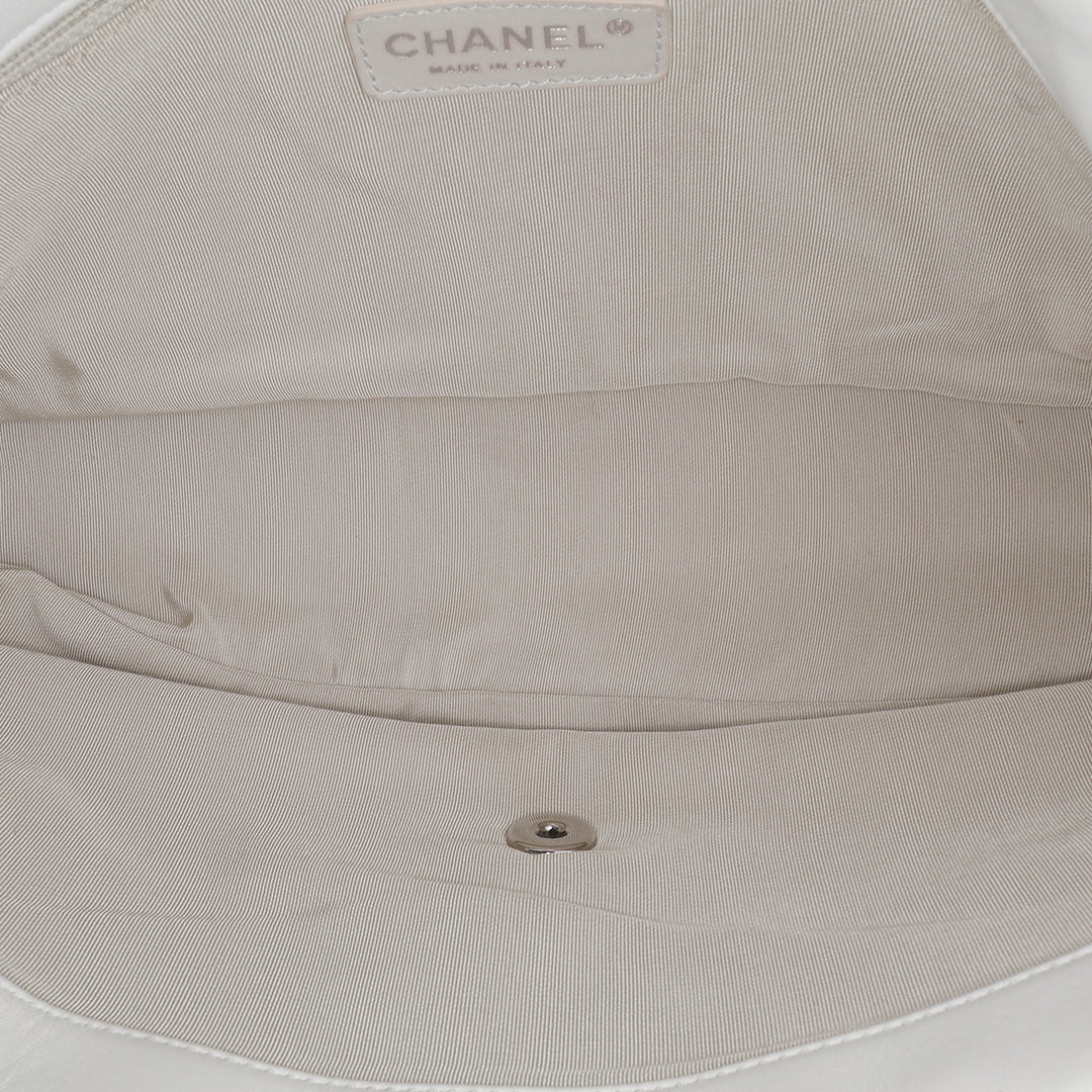 Chanel Jumbo Cuir de veau Canebiers Net Flap Blanc – GABY PARIS Authentique