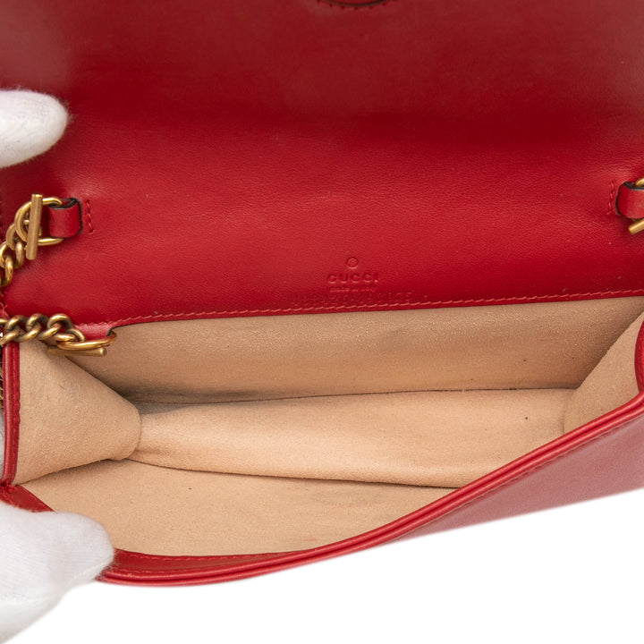 Gucci Mini GG Marmont Matelasse Cuir de veau Wallet on Chain