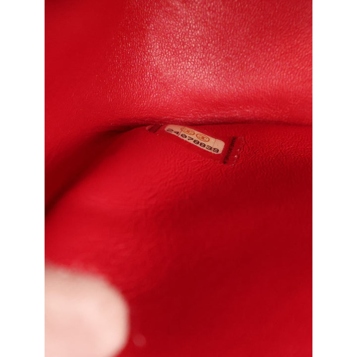 Chanel Sac à main Matelassé Carry Chic à rabat Petit Cuir d'agneau Rouge – vue 7 – GABY PARIS