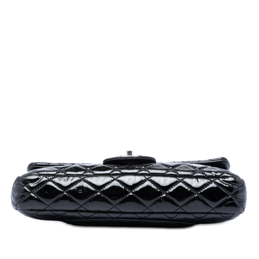 Chanel Matelassé Cuir verni East West Simple rabat