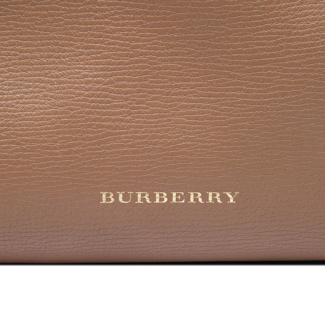 Burberry Sac à main Grainy et House Check Banner Petit Cuir de veau Marron – vue 5 – GABY PARIS