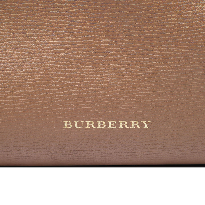 Burberry Sac à main Grainy et House Check Banner Petit Cuir de veau Marron – vue 5 – GABY PARIS