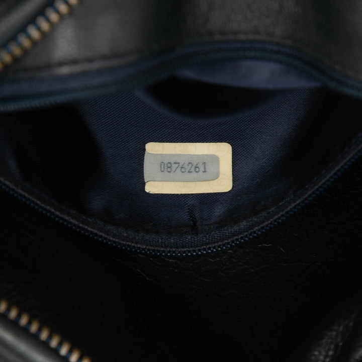 Chanel CC Matelassé Cuir d’agneau Pompon Sac caméra