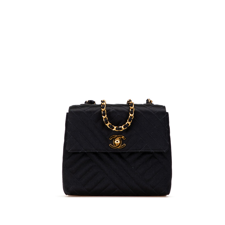 Chanel Carré Diagonal Matelassé Rabat simple Mini Satin