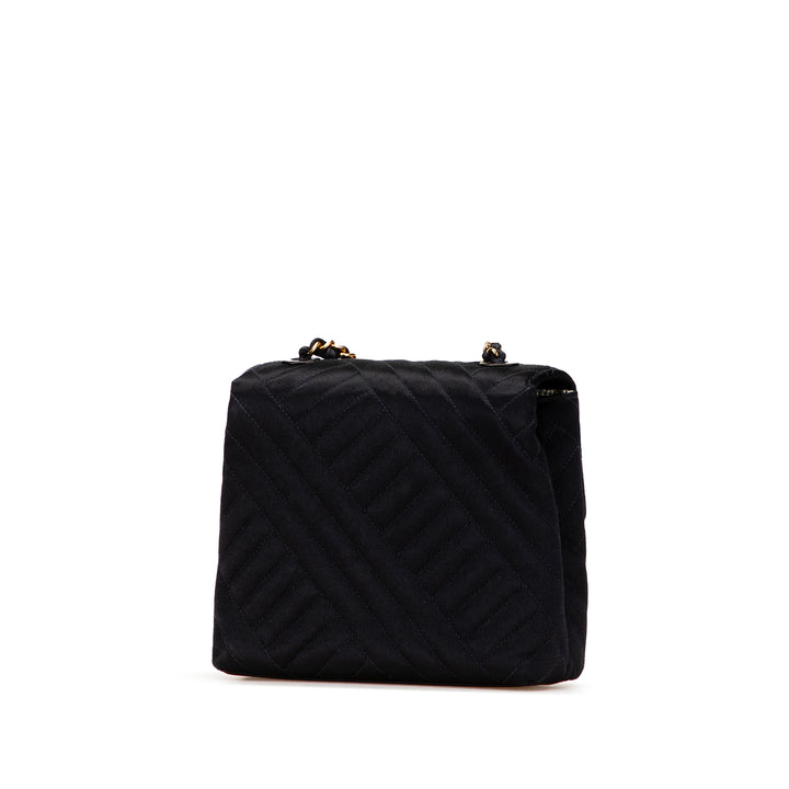 Chanel Carré Diagonal Matelassé Rabat simple Mini Satin
