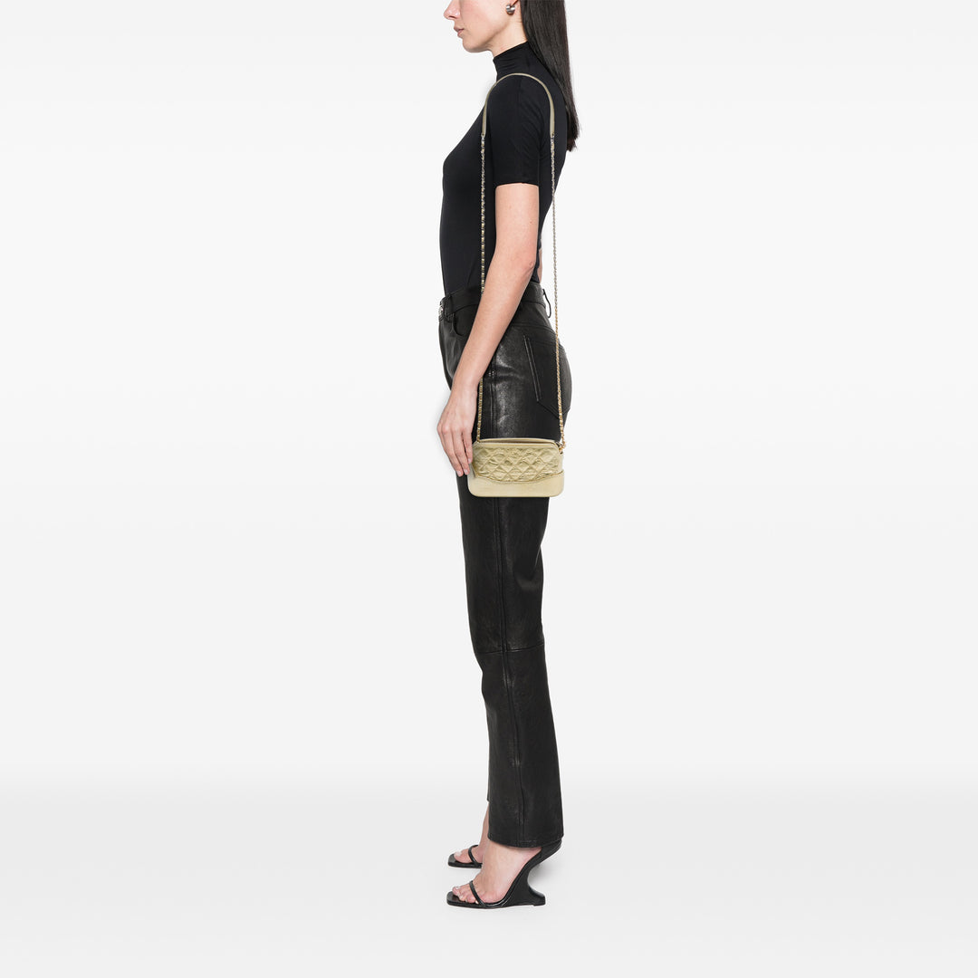 Chanel Matelassé Metallic vieilli Cuir de veau Gabrielle Pochette avec chaîne