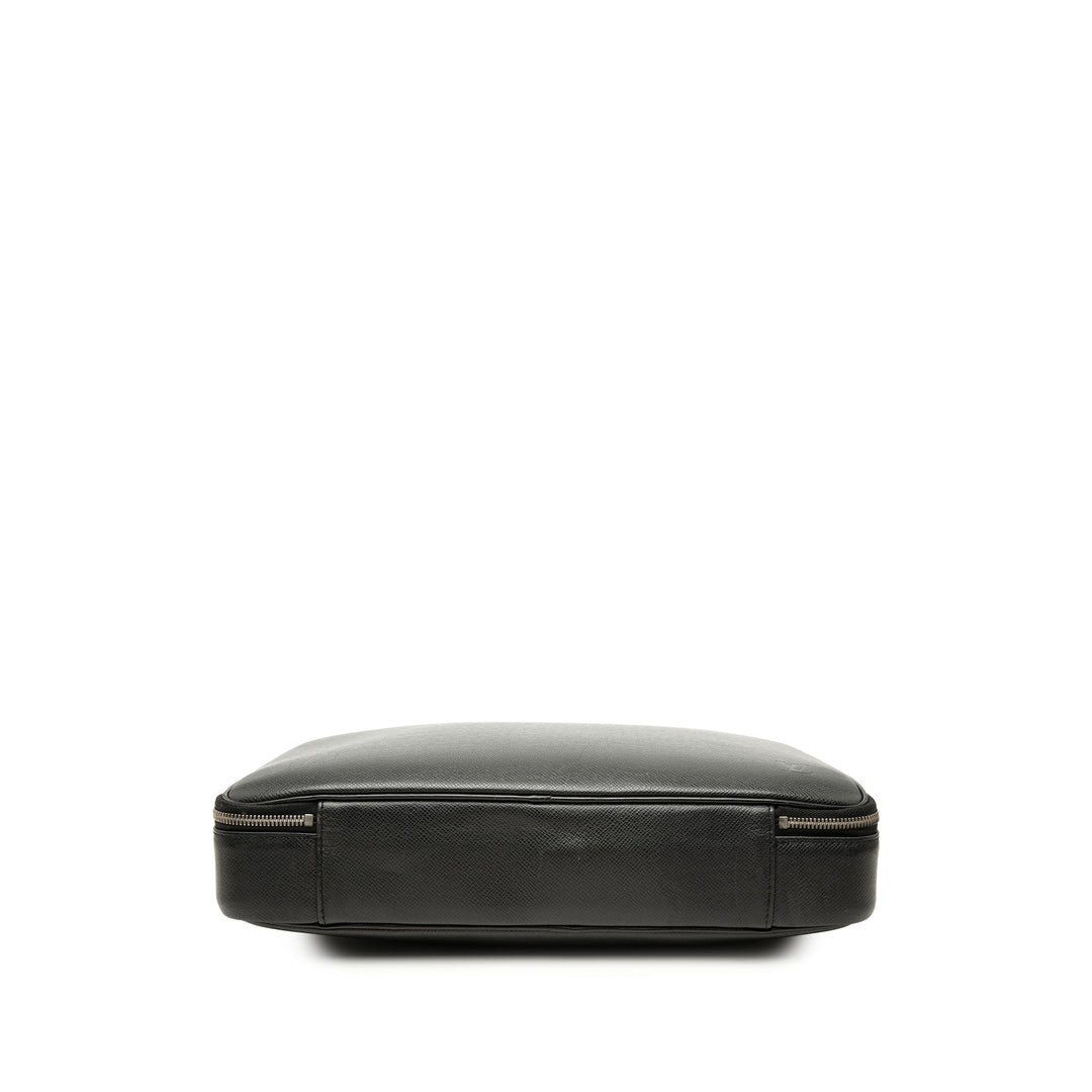 Louis Vuitton Taiga Porte Ordinateur Odessa