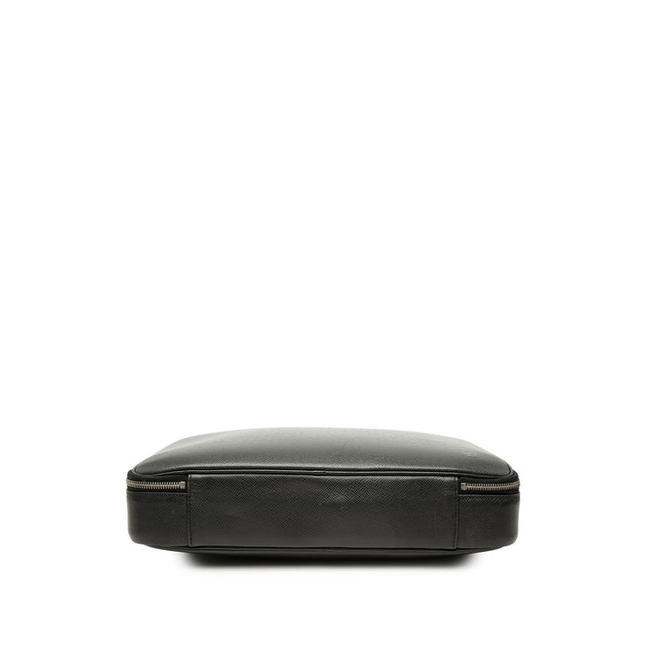 Louis Vuitton Taiga Porte Ordinateur Odessa