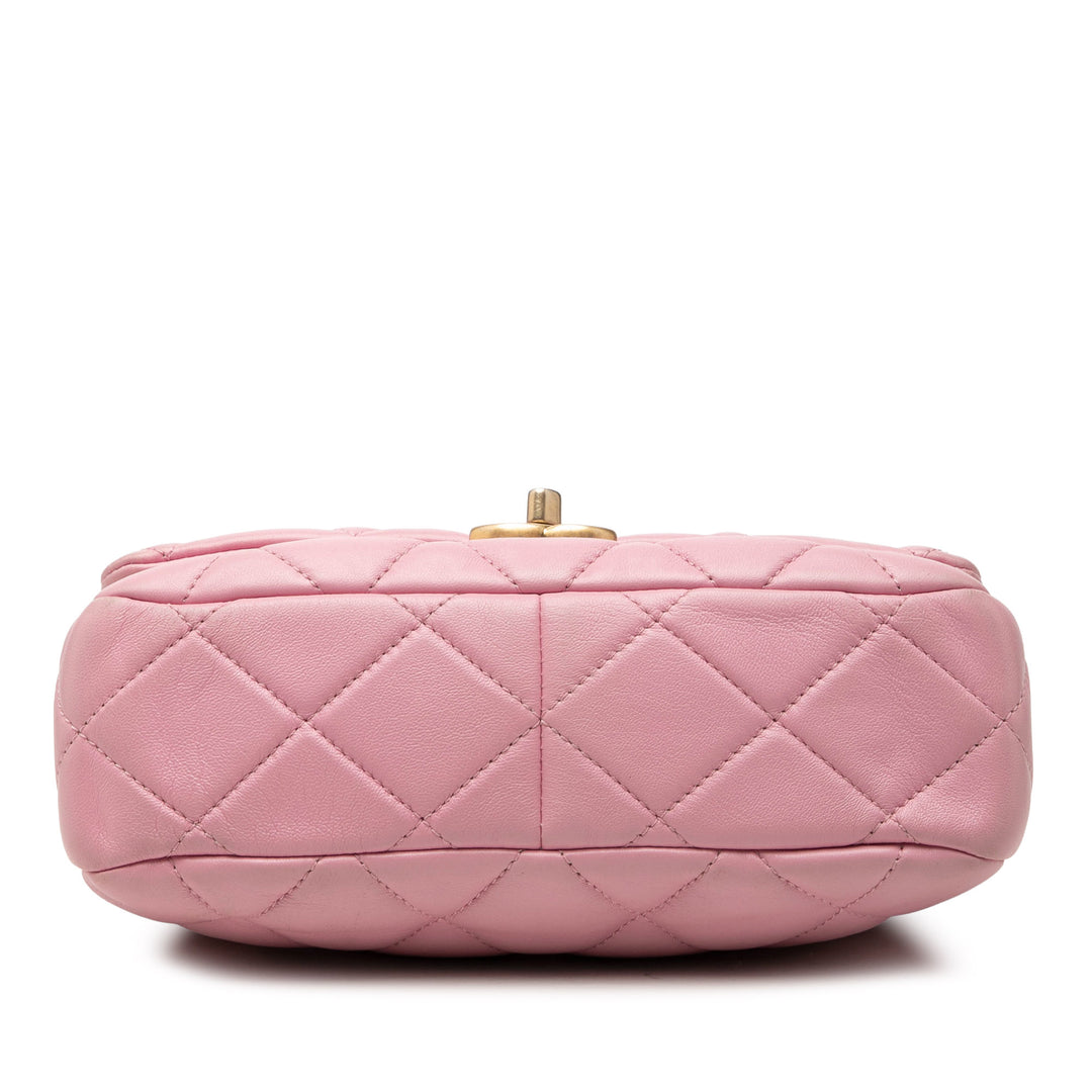 Chanel Small Matelassé Cuir d’agneau Candy Chain à rabat