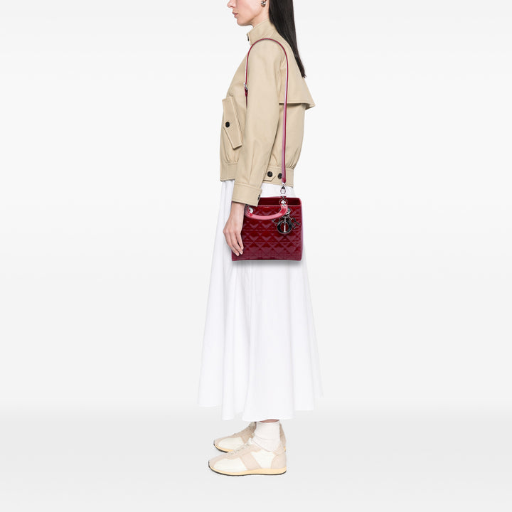 Dior Medium Cuir verni Cannage Lady Dior