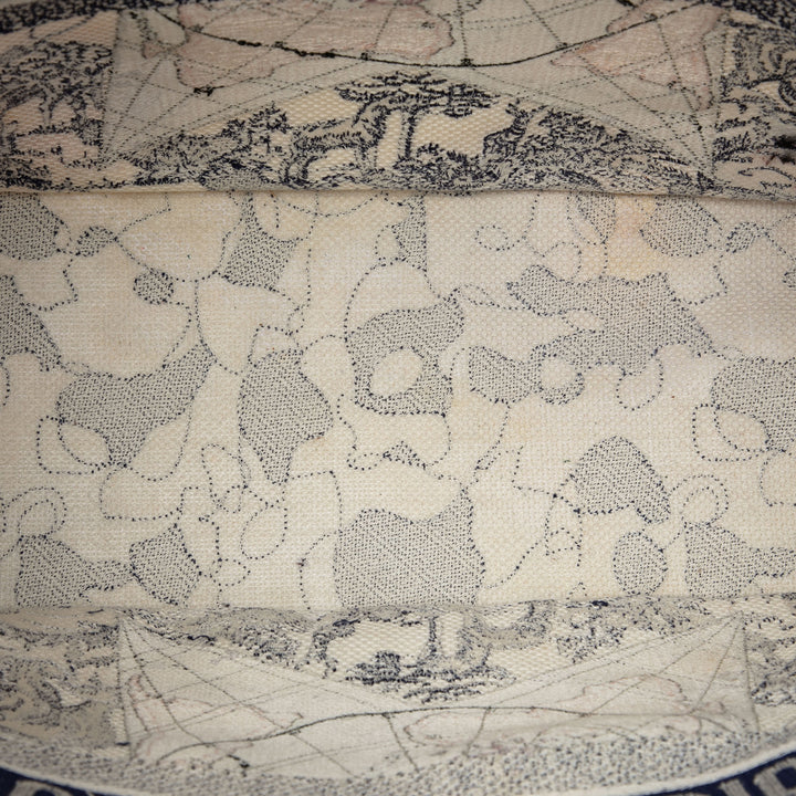 Dior Large Toile brodé Around The World Book Cabas