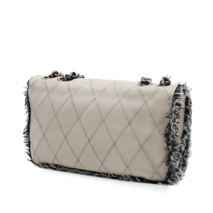 Chanel CC Matelassé Cuir d’agneau Tweedy à rabat Color