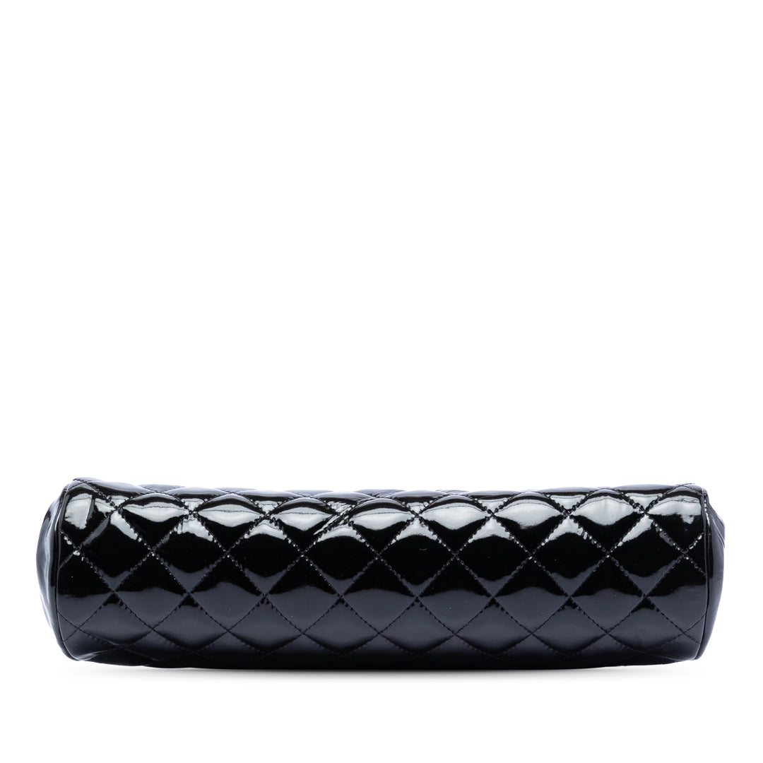 Chanel CC Matelassé Cuir verni Kiss Lock Pochette