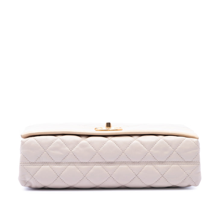 Chanel Medium Matelassé Cuir d’agneau Soft Elegance à rabat
