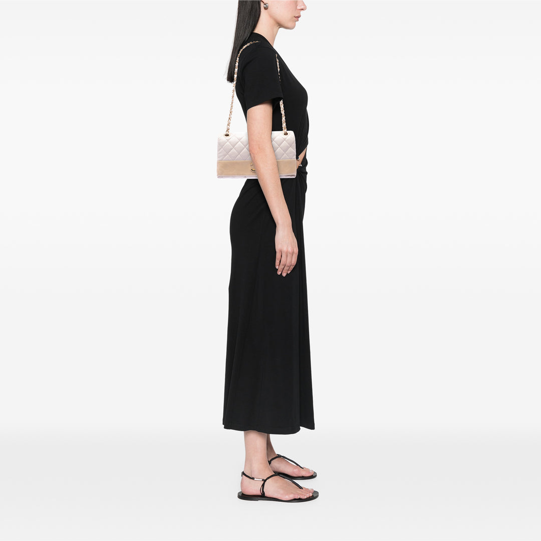 Chanel Medium Matelassé Cuir d’agneau Soft Elegance à rabat