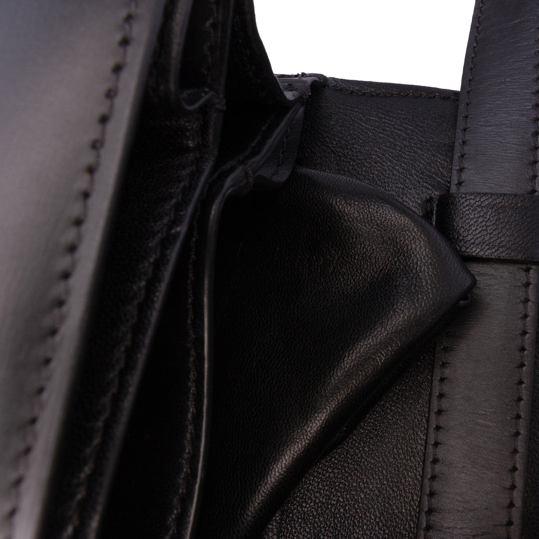 Celine Small Cuir de veau Classic Boîte Noir