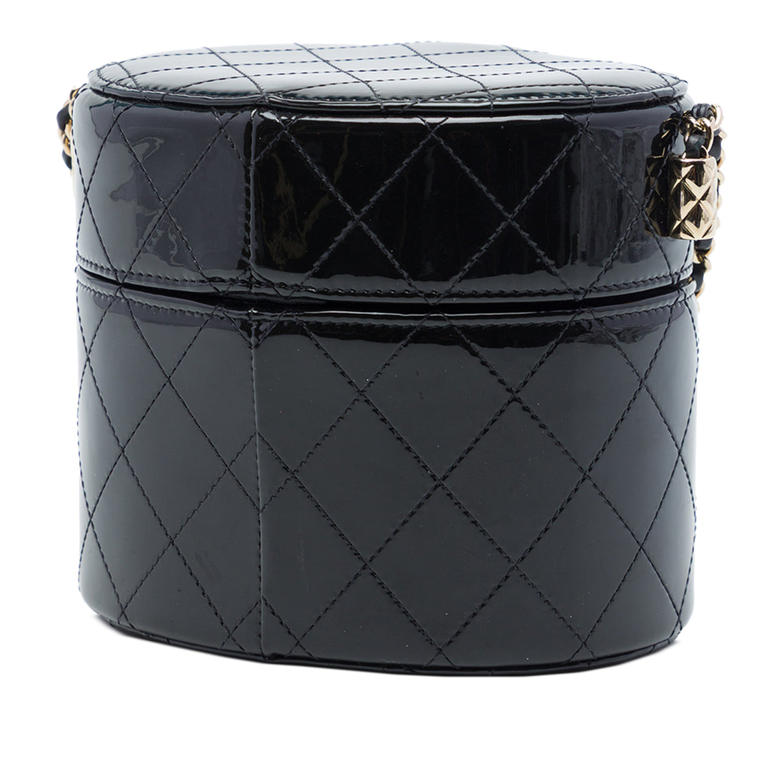 Chanel CC Matelassé Cuir verni Rond Vanity Pochette avec chaîne