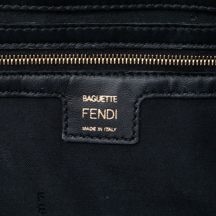Fendi Large Zucca embossé Cuir Baguette Sac