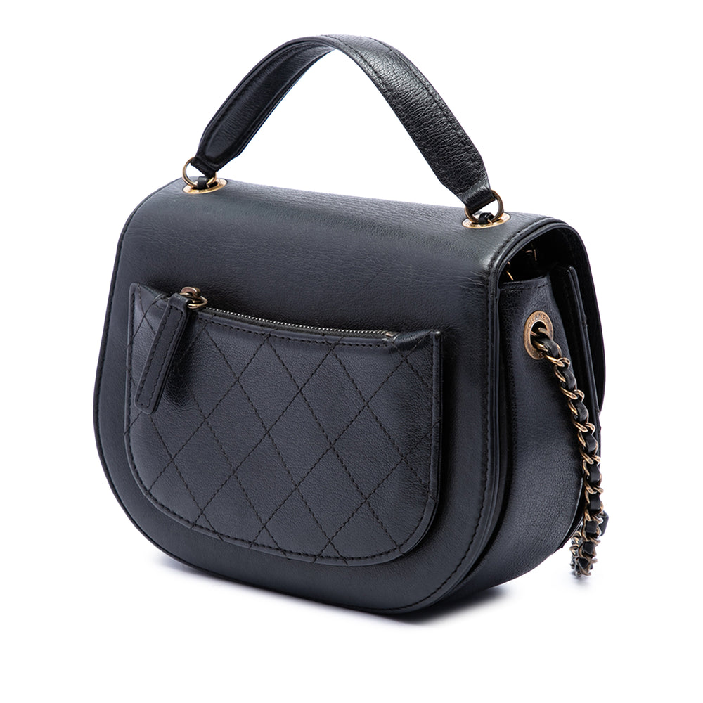 Chanel Sac à main brillant et Matelassé Coco Curve à rabat Petit Cuir de veau Noir – vue 2 – GABY PARIS