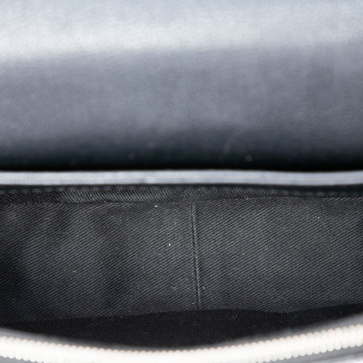 Chanel Sac à main brillant et Matelassé Coco Curve à rabat Petit Cuir de veau Noir – vue 4 – GABY PARIS