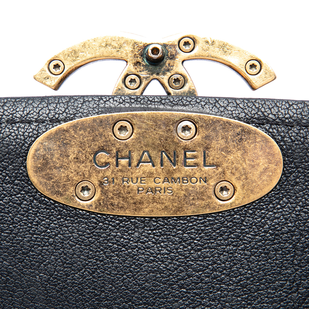 Chanel Sac à main brillant et Matelassé Coco Curve à rabat Petit Cuir de veau Noir – vue 5 – GABY PARIS