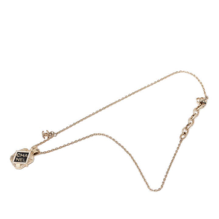 Chanel plaqué Émail et Strass Pendant Collier Métal