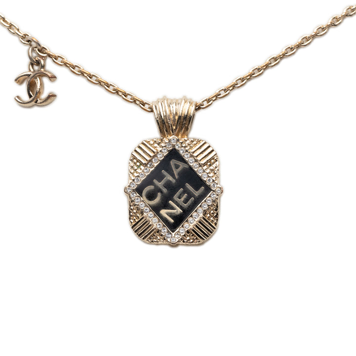 Chanel plaqué Émail et Strass Pendant Collier Métal