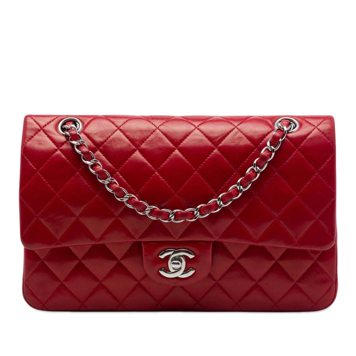 Chanel Sac porté épaule Classic Double rabat Moyen Cuir d'agneau Rouge – vue principale – GABY PARIS